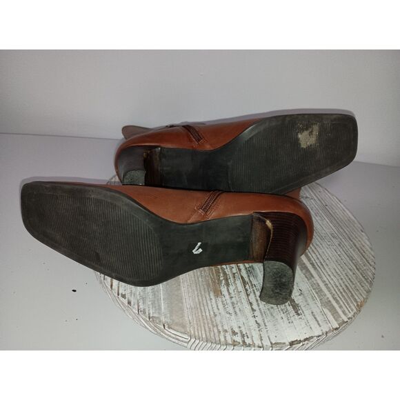 BASS, Tan Block Heel Mid Calf Leather Dress Boot with Ring, Woman Size 9 - Picture 6 of 8